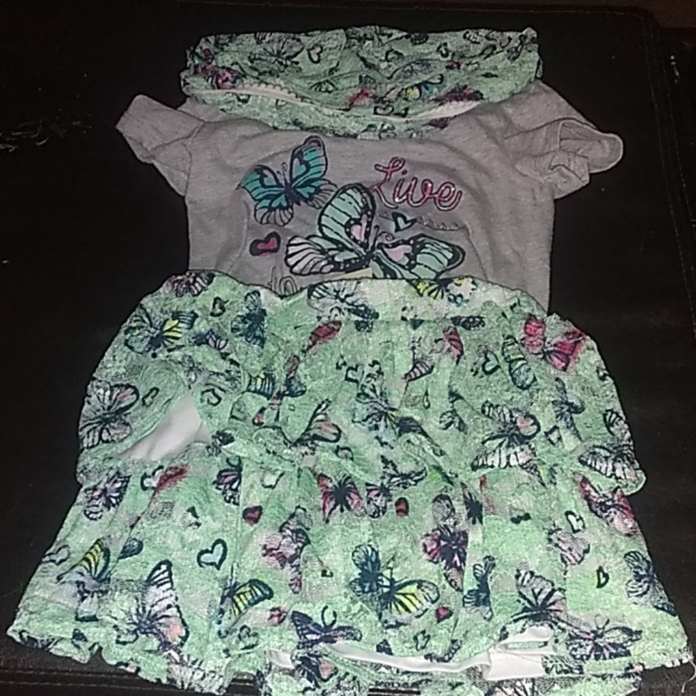 Childrens Outfit (size 4-5)